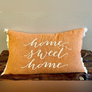 Decorative pillow